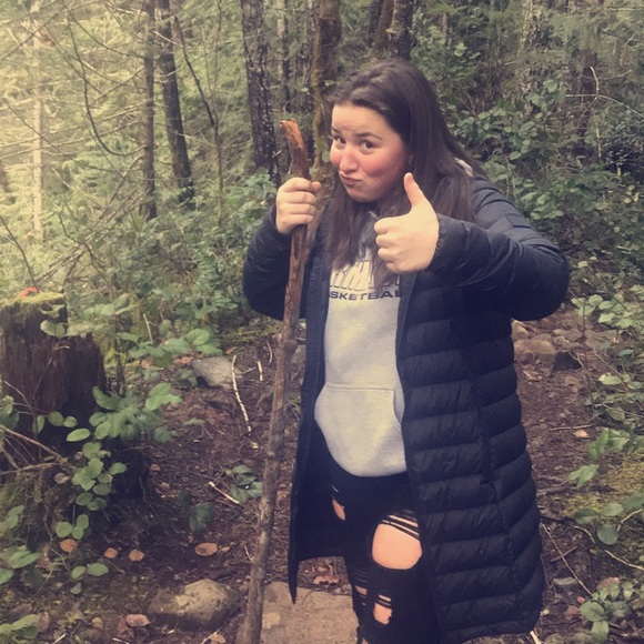 Meet your Posher, Raegan - Picture 1 of 1